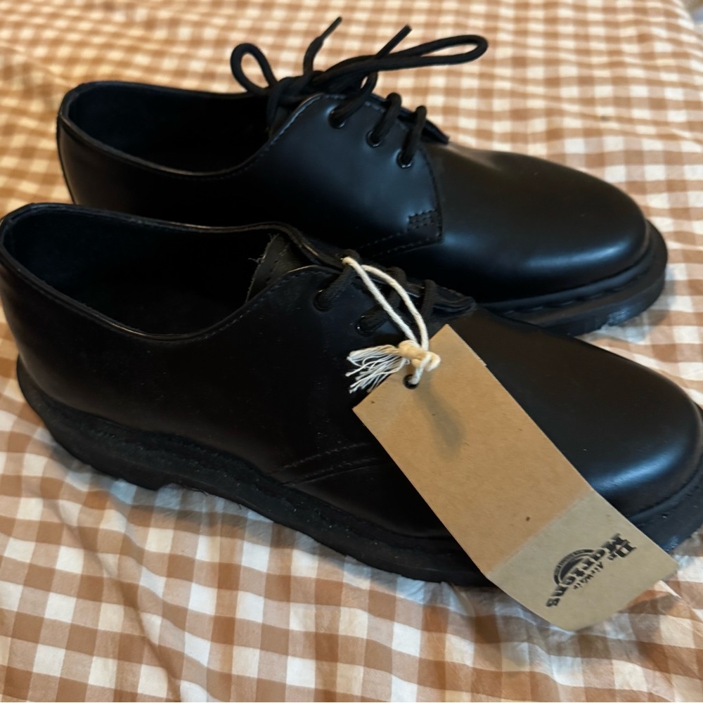 Dr. Martens Black Oxford Shoes Timeless Style
